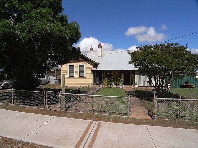 85 New England Highway
