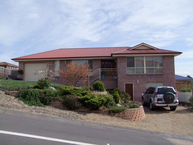 2 Alexa Court