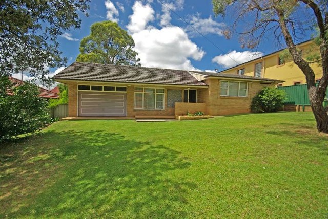 6 Mobbs Lane
