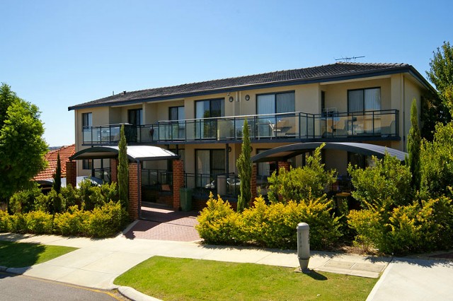 2/191 Coode St,