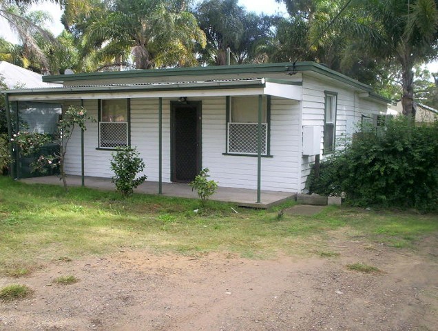 11 Abermain St