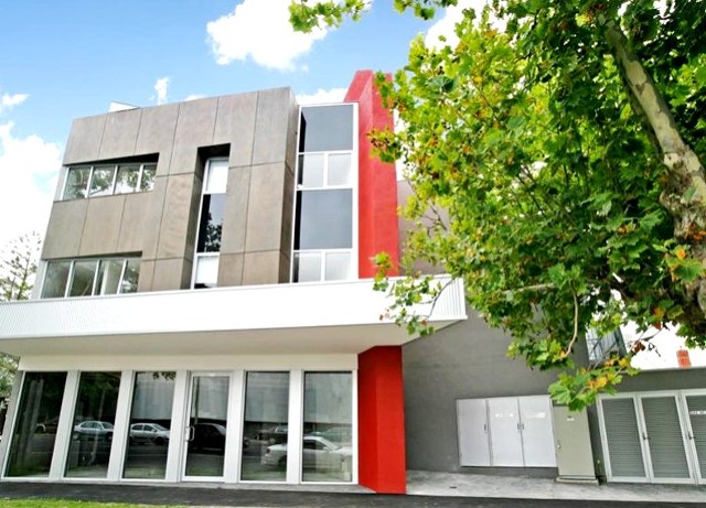 903 Dandenong Road