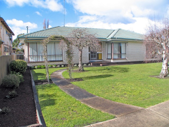 16 Alexander Street