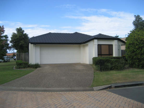 HELENSVALE Picture 1