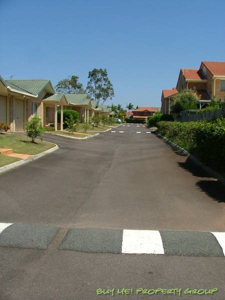 Quiet complex in Calamvale Picture 2