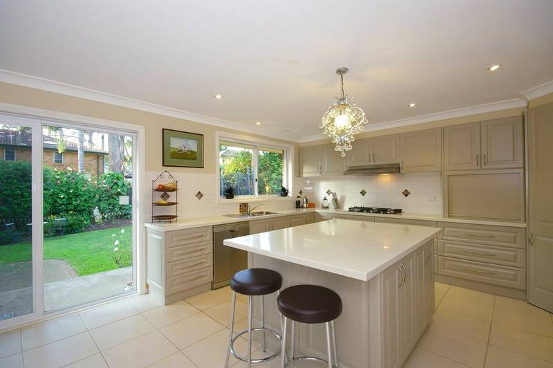 DELIGHTFUL CHERRYBROOK HOME Picture 2