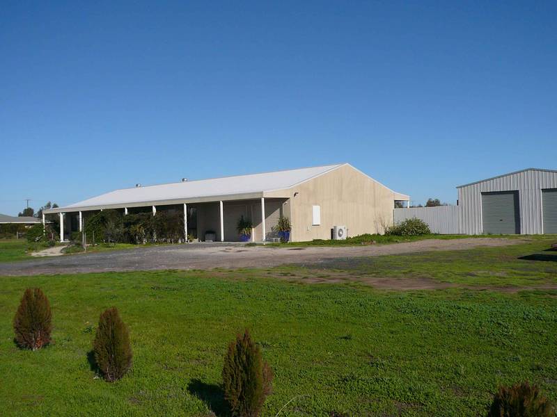 Spacious Haven Home New To Rental! Picture 1