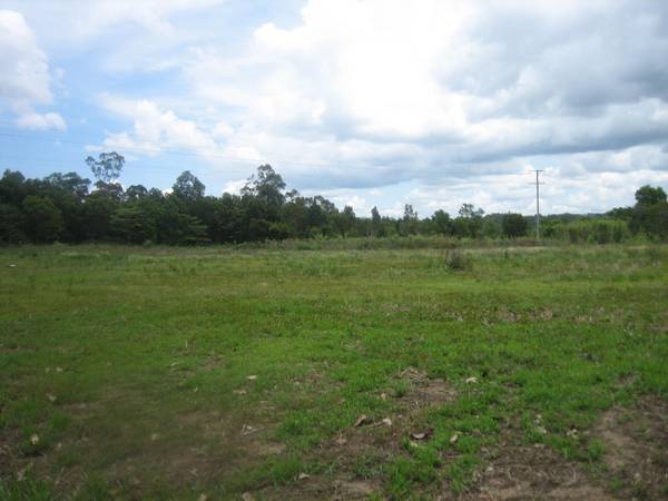 16 ACRES - 3 MINUTES FROM FOREST GLEN Picture 3