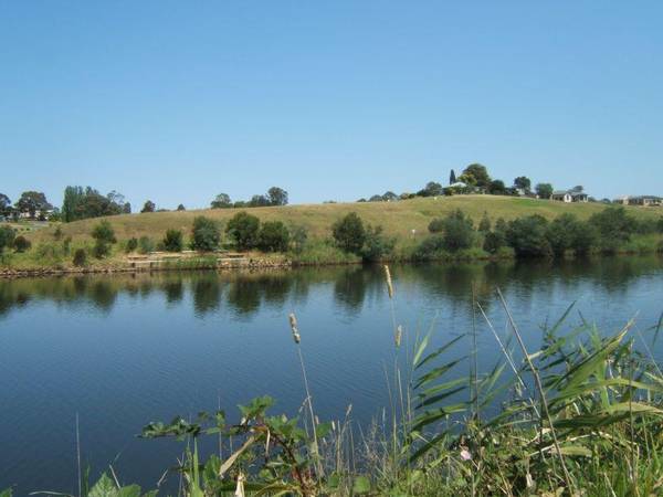 TAMBO RIVER FRONTAGE Picture 1