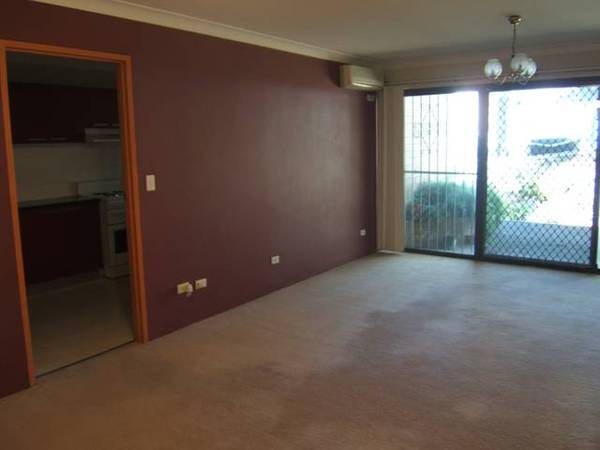 Spacious 2 Bedroom Unit Picture