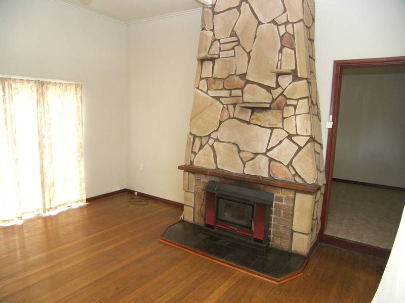 6 Leppington Street, Wyong Picture 3