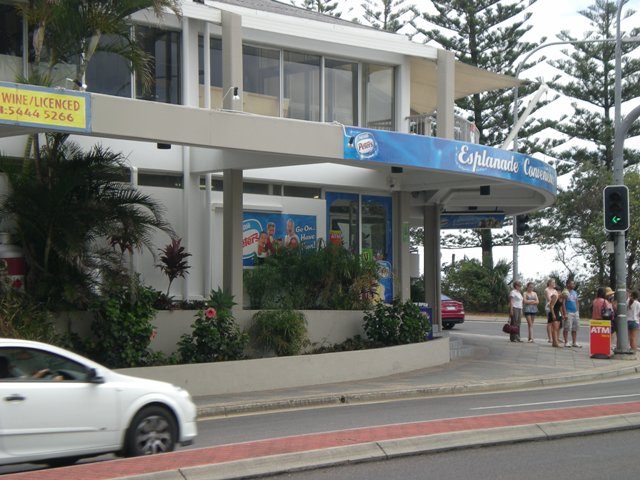 High Exposure Space - Mooloolaba Esplanade Picture 3