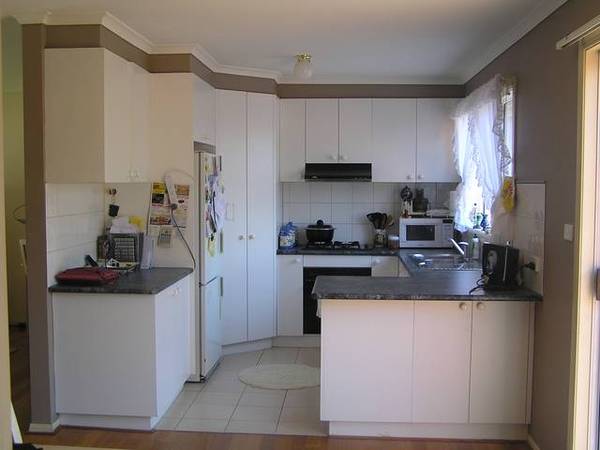 The perfect Townhouse, Live in or Invest! Picture 3