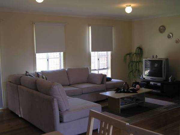 The perfect Townhouse, Live in or Invest! Picture 2