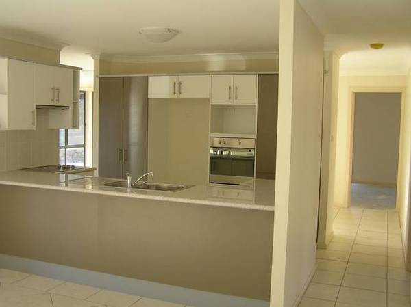 Great family home.....centrally located Picture 1