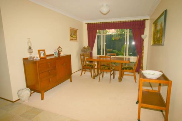 Large Family Home Plus Self Contained Flat Picture 3