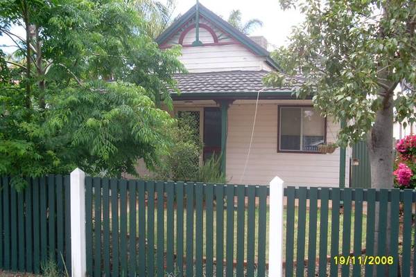 $340.00 p/w
Walking distance to town. Picture 1