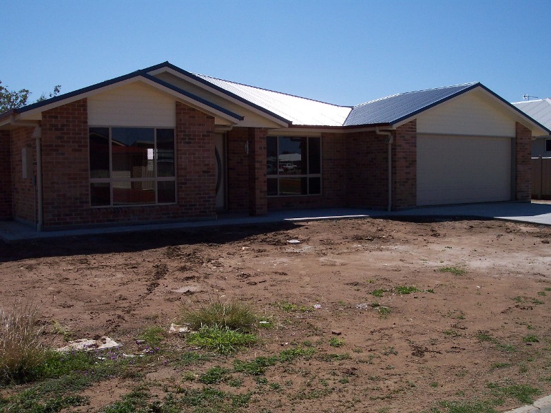 Invest in Chinchilla
- Brand New 4 Bedrooms Picture 2
