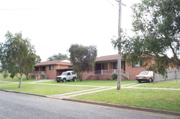 2BR FLAT IN SOUTH KEMPSEY Picture