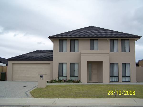 Viewing of this property is a MUST! Picture 1