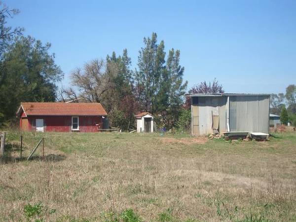 ACREAGE AVAILABLE! Picture 1