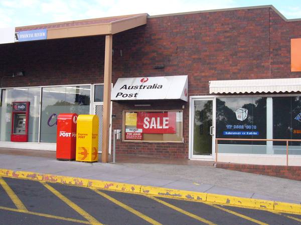 RETAIL PREMISES IN WHEELERS HILL SHOPPING CENTRE Picture 1