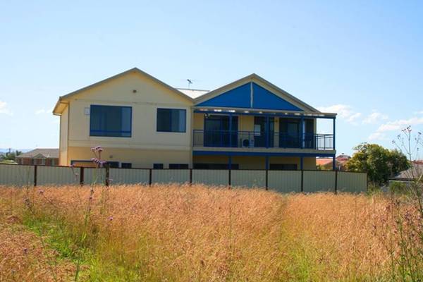 The Ultimate Beach House - Absolute Beachfront Reserve Location! Picture 2