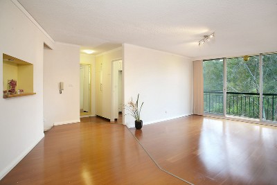 Wake Up With The Birds From This 2 Bed Unit. Picture