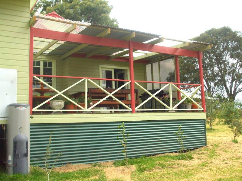 Secluded Home on 2 Hectares Picture 1