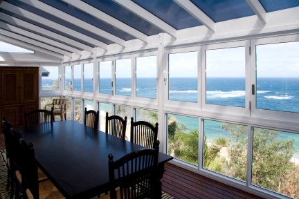 Outstanding Beach Residence with Breathtaking views... Picture 1