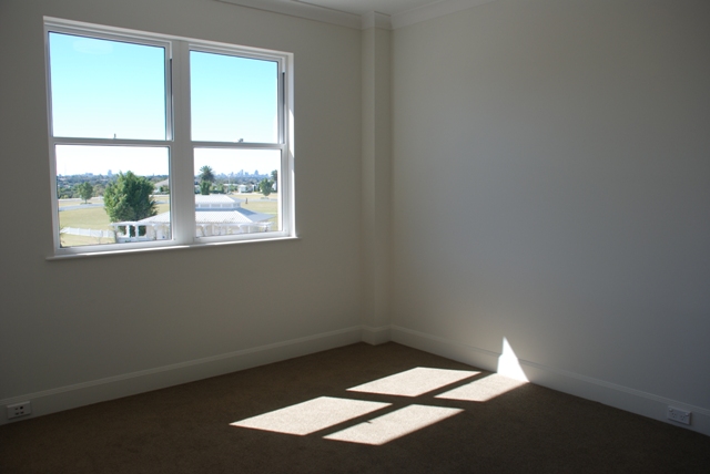 Brand New Third floor One Bedroom in York APPLICATION RECEIVED Picture 3