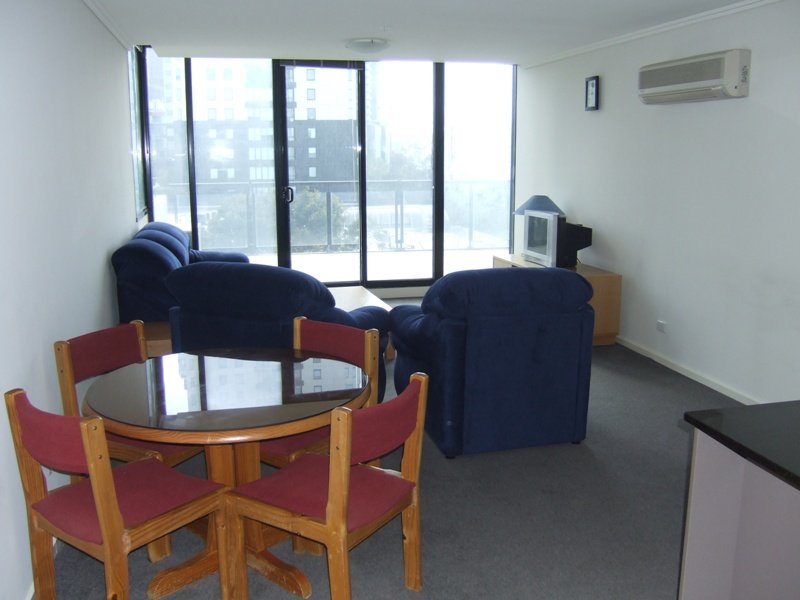 Sentinel 5th floor FULLY FURNISHED, 88 Kavanagh St: Fall In Love! L/B Picture 2