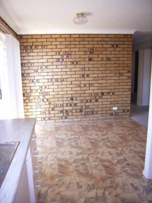 Neat and Tidy Brick Duplex Picture 3