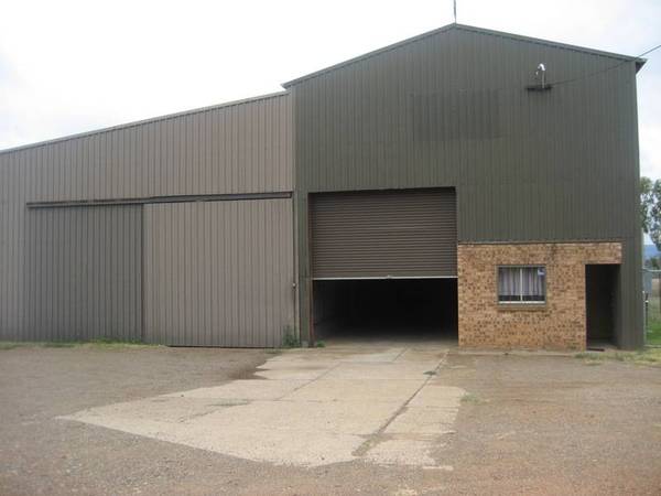 INDUSTRIAL SHEDS Picture