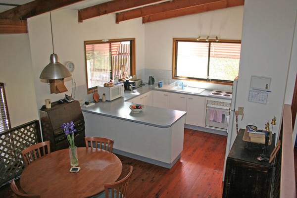 Cheapest house in Elanora Picture 3